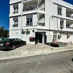 1 Bedroom Flat Near Center *
