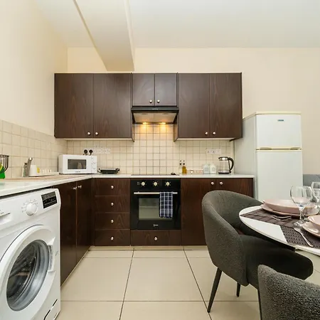 דירה 1 Bedroom Flat Near Center ניקוסיה