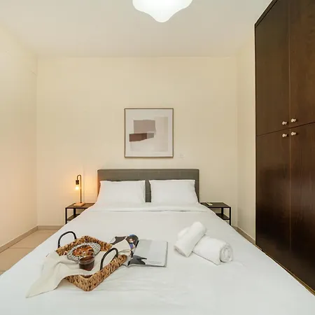 1 Bedroom Flat Near Center Daire