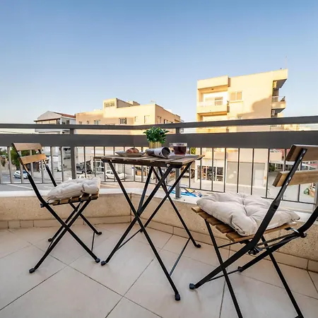 1 Bedroom Flat Near Center * ניקוסיה