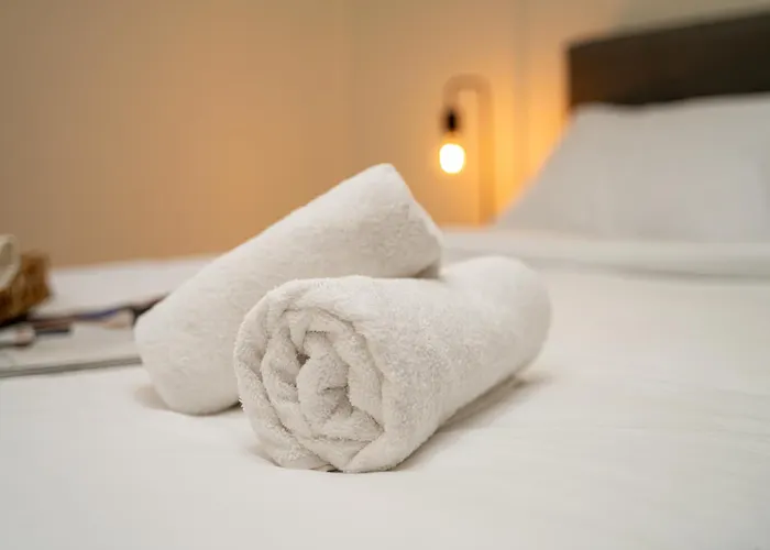 1 Bedroom Flat Near Center *