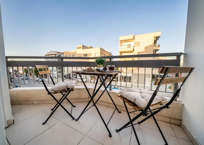 1 Bedroom Flat Near Center * Lefkoşa