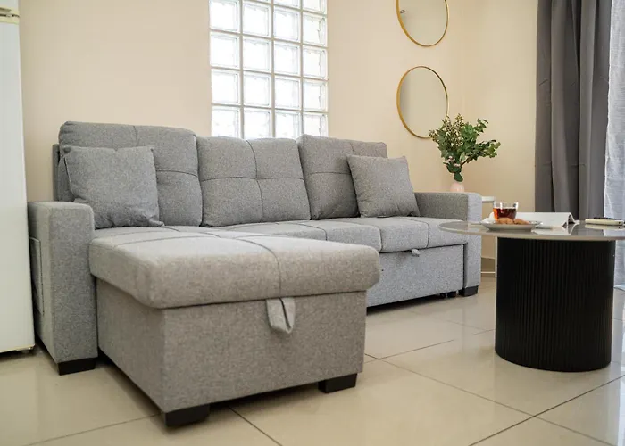 1 Bedroom Flat Near Center Нікосія